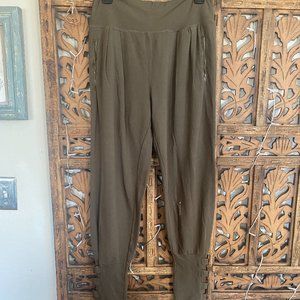 FP Movement olive green sweatpants NWOT
